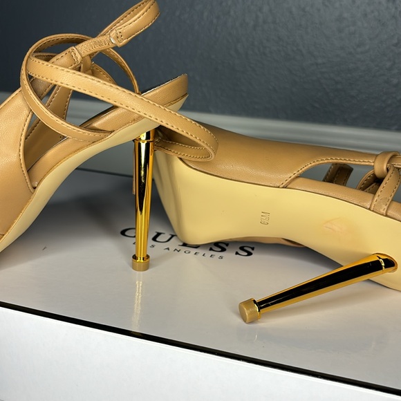 GUESS Heels Size 6.5 - Picture 5 of 5